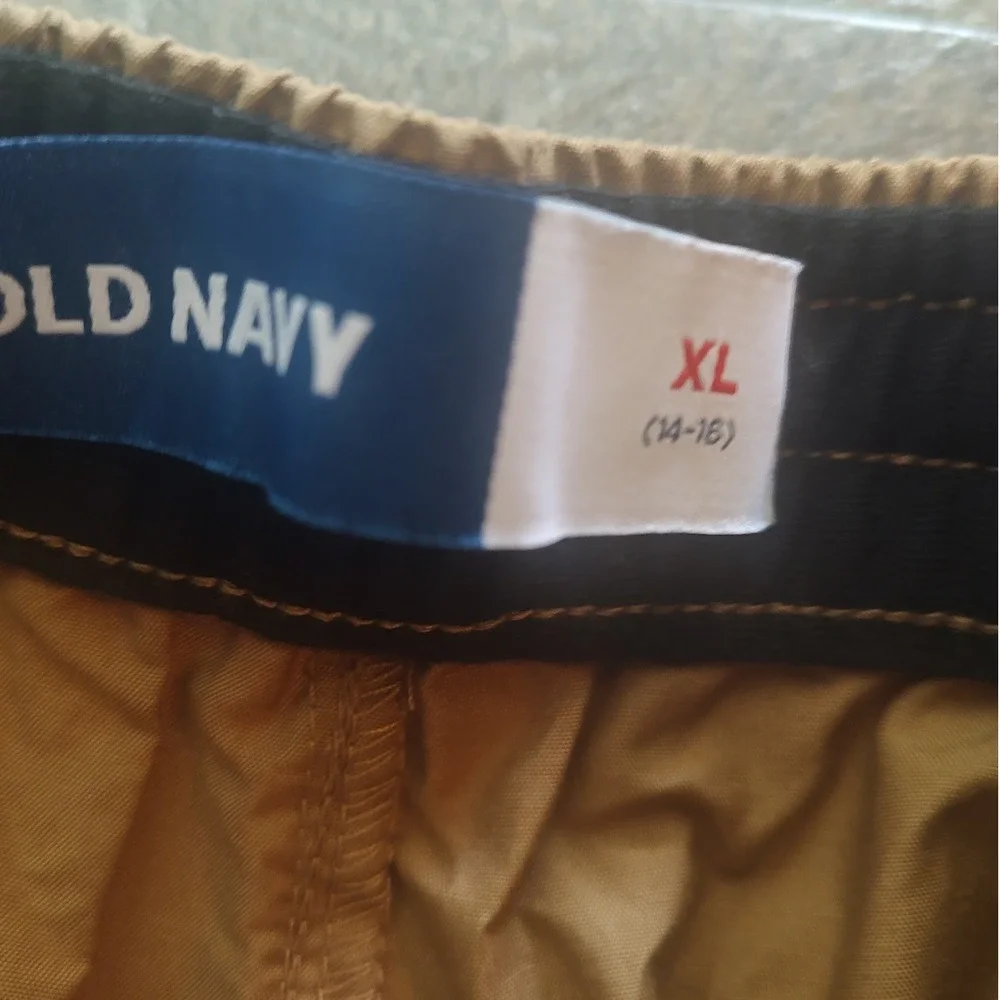 Old Navy lightweight cargo